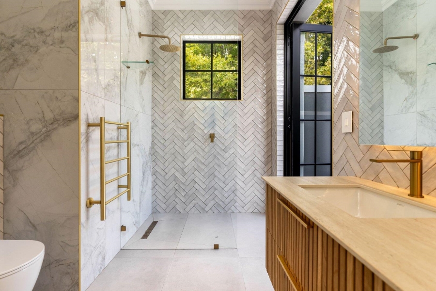 5 Bedroom Property for Sale in Constantia Western Cape